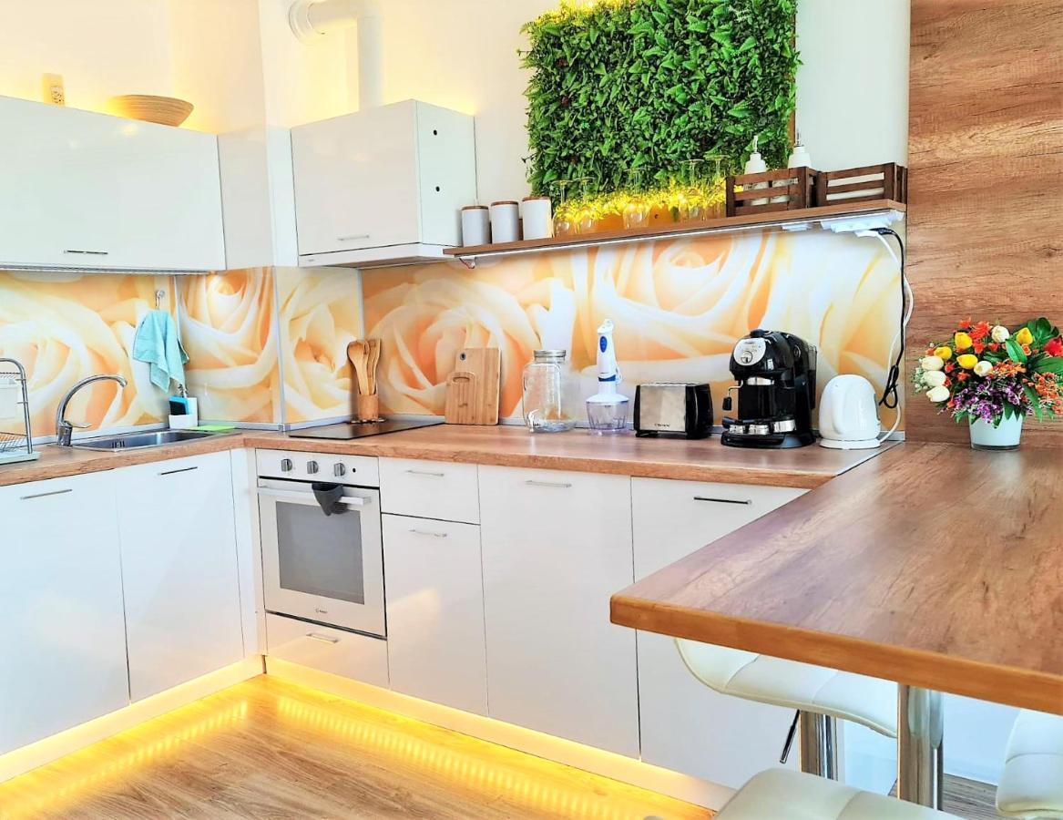 Little Treasure By The Sea Appartement Pomorie Buitenkant foto