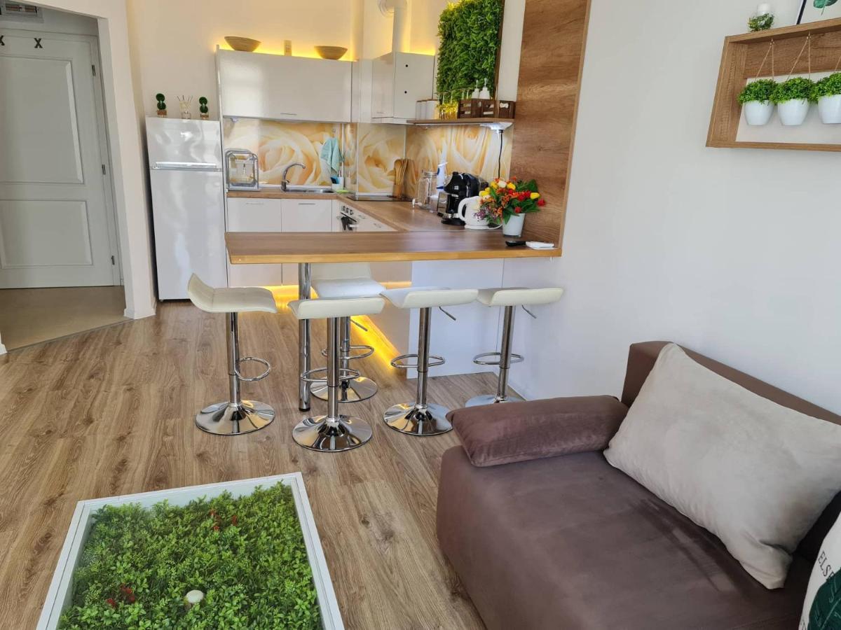 Little Treasure By The Sea Appartement Pomorie Buitenkant foto